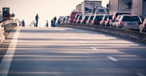 Illustration de Bison Futé: Rouge Samedi, Fortes Perturbations en Vue traffic-jam-highway-1